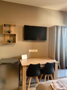 TV a/nebo společenská místnost v ubytování Jo's cozy corner