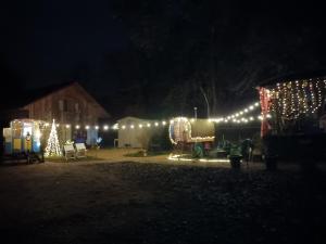 Ảnh trong thư viện ảnh của Git'an Périgord Roulotte bella ở Groléjac +19 ảnh