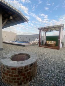 Galeriebild der Unterkunft Sobrado com piscina e mesa de Sinuca e Campinho in Paraty