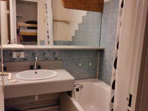 ห้องน้ำของ Studio Avoriaz, 1 pièce, 4 personnes - FR-1-314-276
