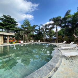 Bazén v ubytování La Berza Resort nebo v jeho okolí