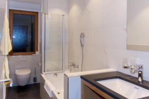 Koupelna v ubytování Hotel Parnass