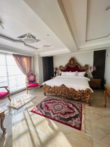 Ένα ή περισσότερα κρεβάτια σε δωμάτιο στο Burj A Zafar +36 φωτογραφίες