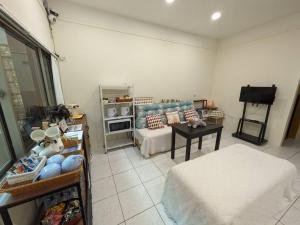 Cuina o zona de cuina de 龍潭十六石遛民宿 桃園市民宿127號
