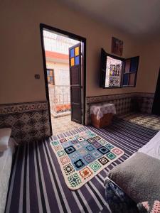 NALU guest house tesisinde bir oturma alanı