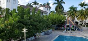 Bazén v ubytování Sandcastles Resort, Ocho Rios nebo v jeho okolí