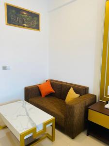 Posezení v ubytování Ocean Breeze Hotel Residencies Luxury Studio Apartment - Negombo