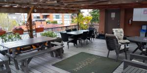 Svalir eða verönd á Times Square Suites Hotel