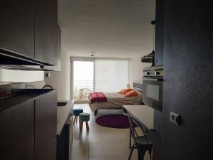 Køkken eller tekøkken på Departamento con vista al mar