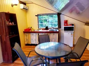 Kuchyň nebo kuchyňský kout v ubytování Studio Rava 1 Room Fare Tepua Lodge + 8 fotografií