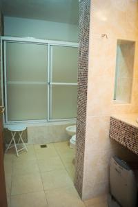 Koupelna v ubytování Hostal "El Tomolasta"