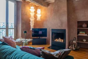 Μια τηλεόραση ή/και κέντρο ψυχαγωγίας στο La Loggia Apartment
