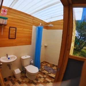 Koupelna v ubytování El Alpino Cabaña Glamping & Camping