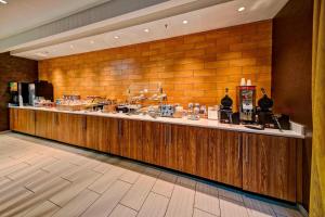ห้องอาหารหรือที่รับประทานอาหารของ SpringHill Suites by Marriott Oklahoma City Moore