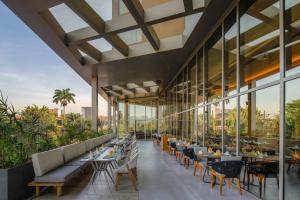 A restaurant or other place to eat at Four Points by Sheraton Kampala
