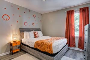 Ένα ή περισσότερα κρεβάτια σε δωμάτιο στο Winston Salem Haven Near WFU