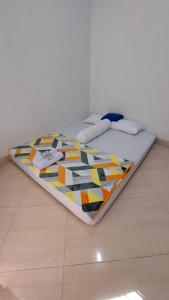 Кровать или кровати в номере Shanay Homestay