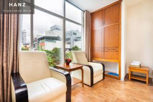 Gallery image of Queen Airport Hotel in Ho Chi Minh City