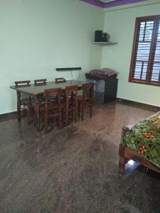 Fotografie z fotogalerie ubytování BYMANA ESTATE STAY...! v destinaci Cherambane