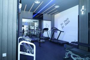 Fitness centrum a/nebo fitness zařízení v ubytování Nova Park Hotel