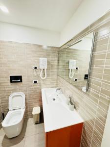 Koupelna v ubytování Smart House Rooms Central Luxury