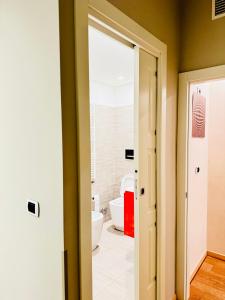 Postel nebo postele na pokoji v ubytování Smart House Rooms Central Luxury