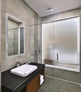 Ванная комната в The Westin Pushkar Resort & Spa