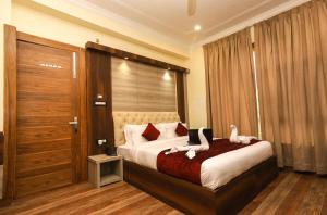 Letto o letti in una camera di The Nest with open rooftop cafe Mecleodganj