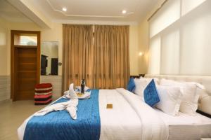 Letto o letti in una camera di The Nest with open rooftop cafe Mecleodganj