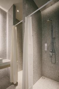 Matini Hostel grandstation的一间浴室
