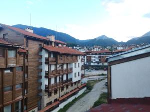A general mountain view or a mountain view taken from Az apartmant