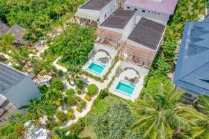 Bazén v ubytování Alma Boutique Hotel nebo v jeho okolí