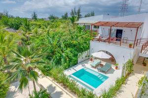 Bazén v ubytování Alma Boutique Hotel nebo v jeho okolí