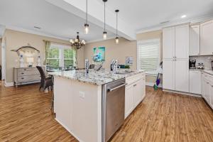 Foto dalla galleria di Beach House with PRIVATE POOL & 14 BIKES Included! a Santa Rosa Beach