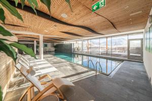 Bazén v ubytovaní Hotel Hochsölden alebo v jeho blízkosti