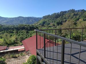 a balcony with a view of a mountain at Apartment Ujarraz Irola's in Cartago