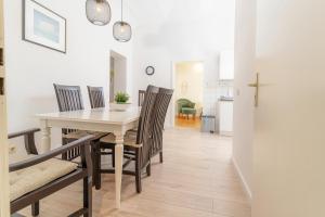 Kuchyň nebo kuchyňský kout v ubytování Strandkoje