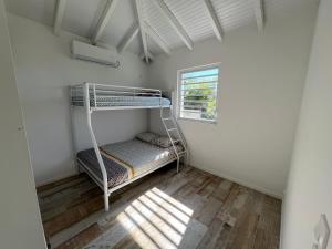 Bunk bed o mga bunk bed sa kuwarto sa Villa SALINA