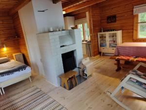 Η κουζίνα ή μικρή κουζίνα στο Villa Mustalahti
