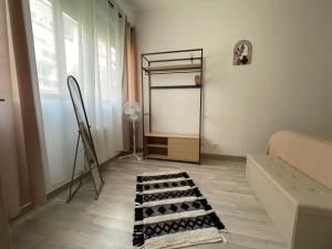 Posteľ alebo postele v izbe v ubytovaní Charmant appartement avec terrasse et parking - Centre ville