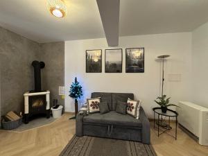 Posedenie v ubytovaní Apartament Skandynawska Prostota z basenem i sauną