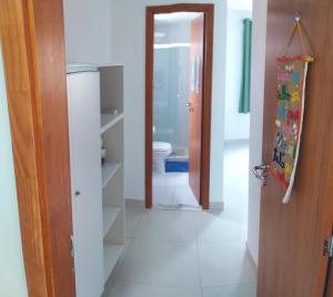 Um banheiro em Conforto - VOG Torres do Sul Ilhéus