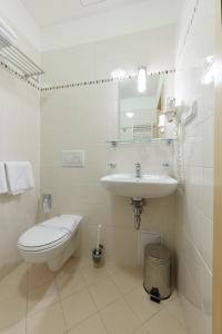 A bathroom at Lavanda Hotel&Apartments Prague