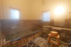 Fotografija v galeriji nastanitve Villa Hakone Kabuto 古民家旅館 150平米 バス停迄一分 準天然温泉 最大12名 v mestu Sekishoato
