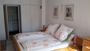 Ein Bett oder Betten in einem Zimmer der Unterkunft Mosel View Old Town Apartments