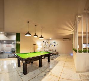 Biliár nebo kulečník v ubytování Firebrick Boutique Residences - GARNET HOUSE