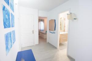TV a/nebo společenská místnost v ubytování Apartamento SARA en el complejo Teguisol