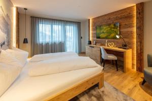 เตียงในห้องที่ Mountain Lodge