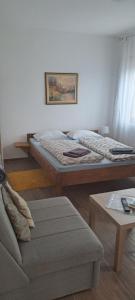 Postel nebo postele na pokoji v ubytování sara1