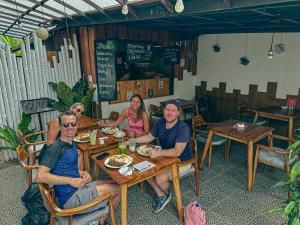 入住Dong Paloh Hostel的客人